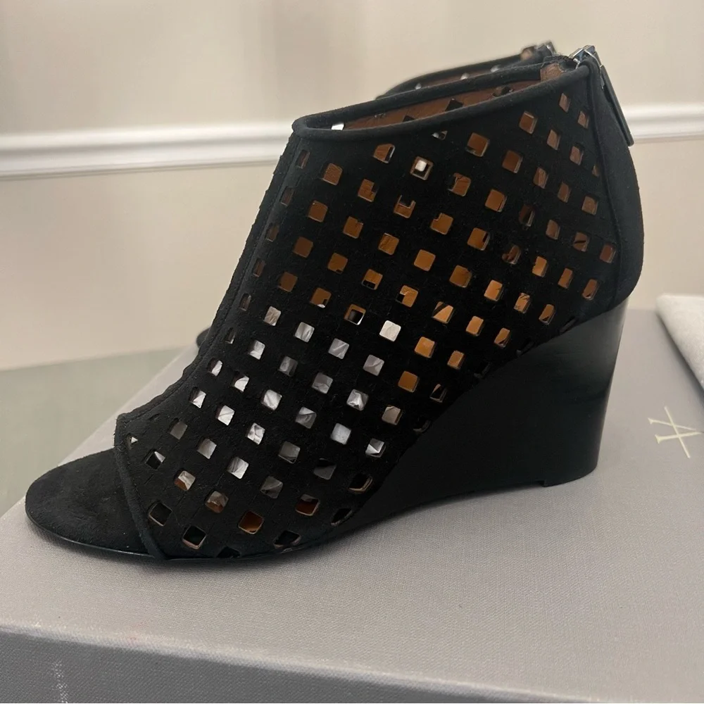 Aquatalia Nikita Open Toe Black Suede Wedge Ankle Bootie Sandal Perforated Zip 5
